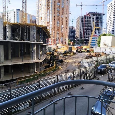 Аркадия Гагарин Плаза Red Apartment Odessa Luaran gambar