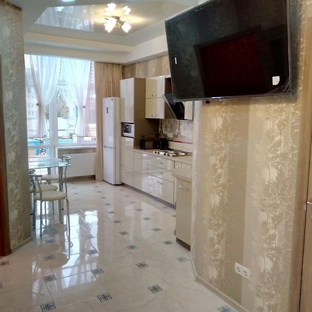 Аркадия Гагарин Плаза Red Apartment Odessa Luaran gambar