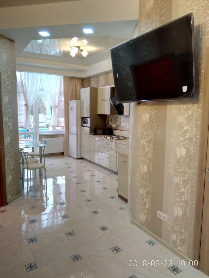 Аркадия Гагарин Плаза Red Apartment Odessa Luaran gambar