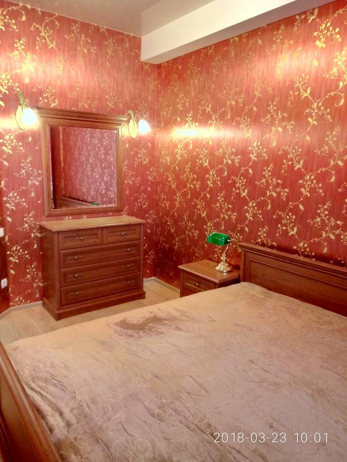 Аркадия Гагарин Плаза Red Apartment Odessa Luaran gambar