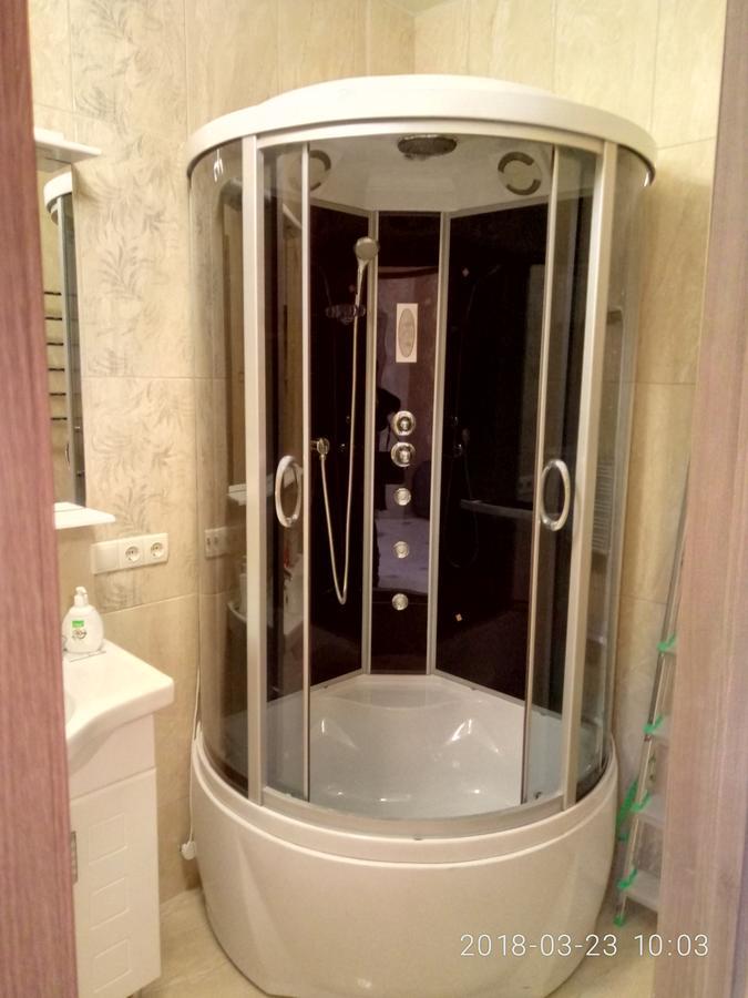 Аркадия Гагарин Плаза Red Apartment Odessa Luaran gambar